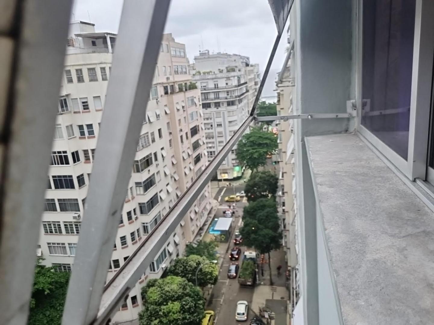 Copacabana 1 *